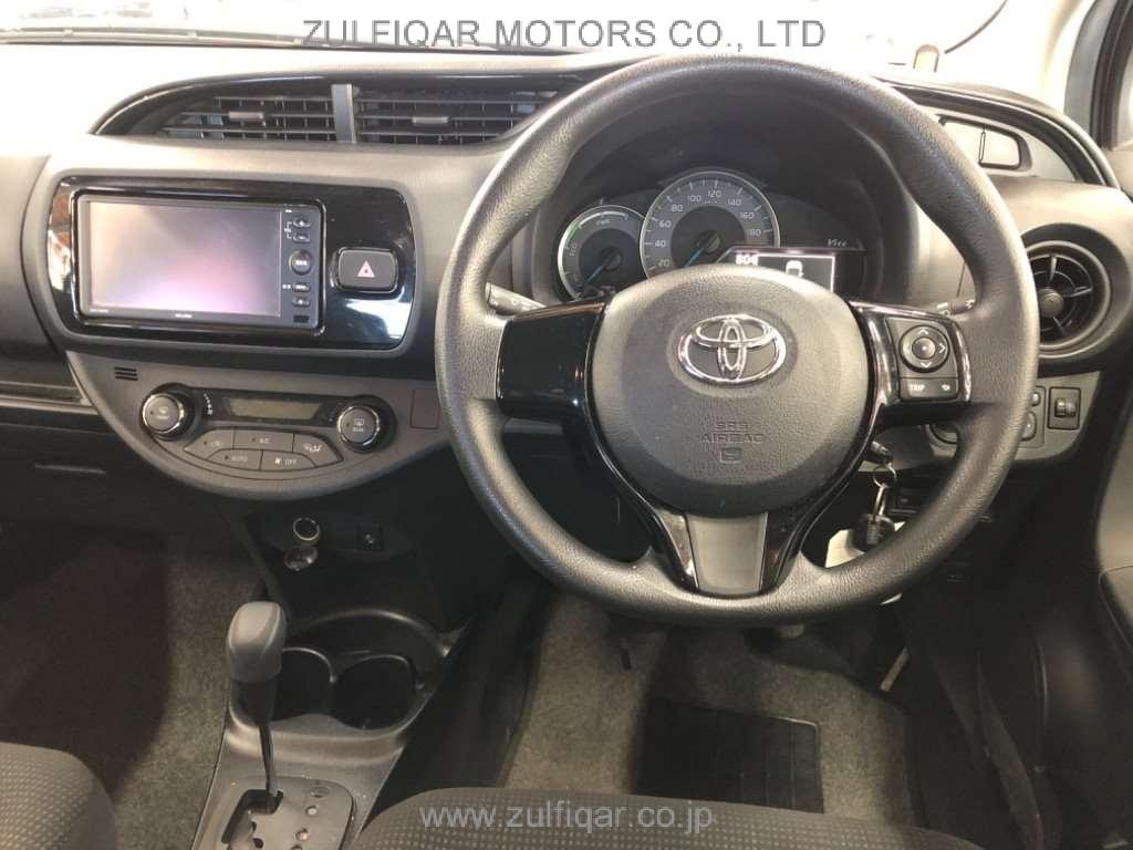 TOYOTA VITZ 2019 Image 6