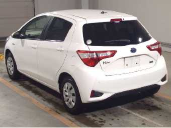 TOYOTA VITZ 2019 Image 4