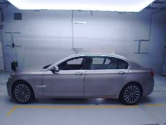 BMW 7 SERIES 2009 Image 4