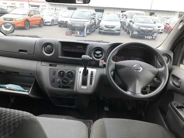 NISSAN NV350 CARAVAN 2017 Image 26