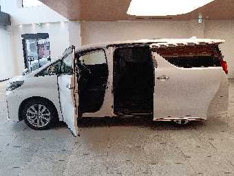 TOYOTA ALPHARD 2020 Image 11
