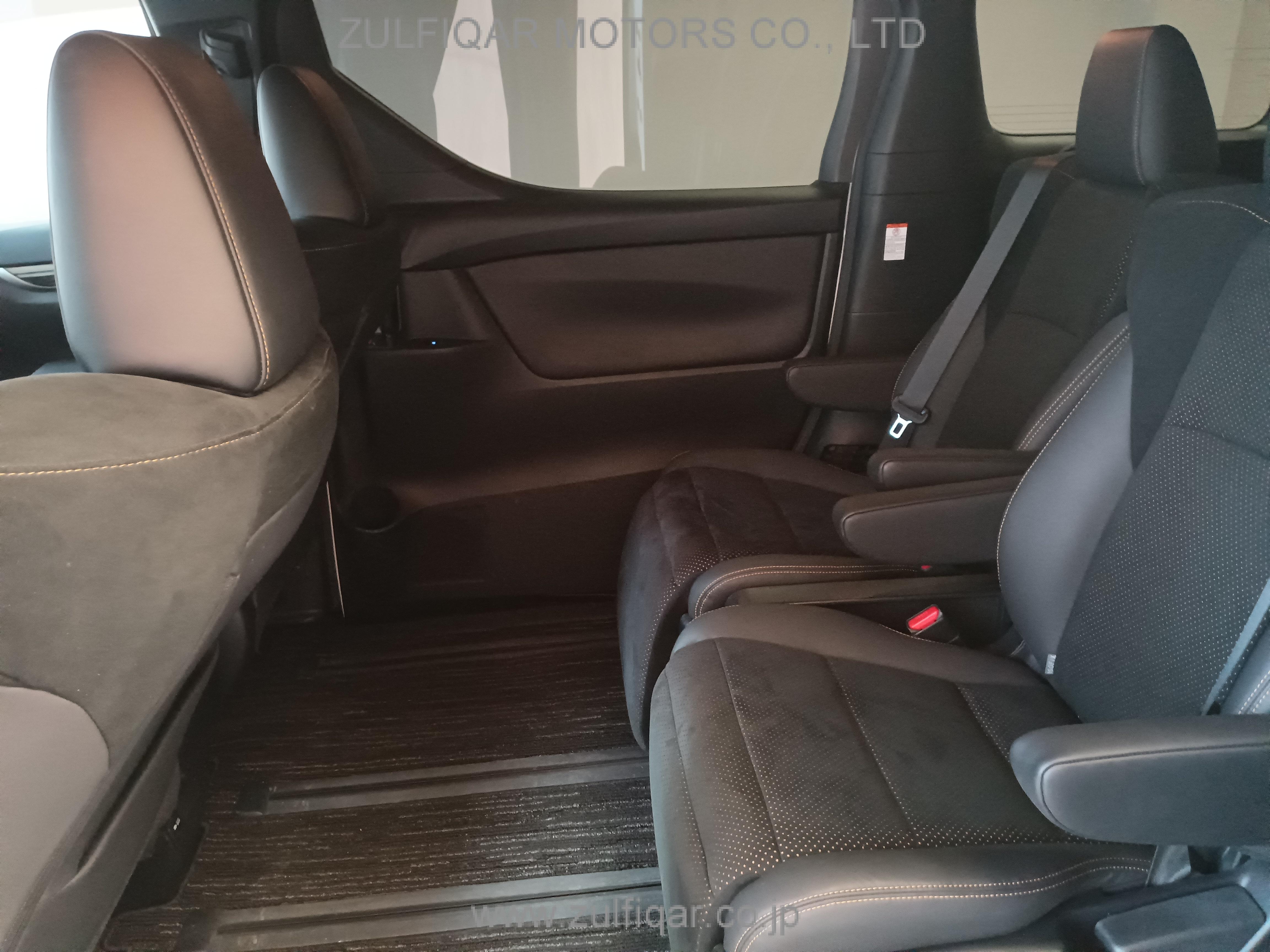 TOYOTA ALPHARD 2020 Image 32