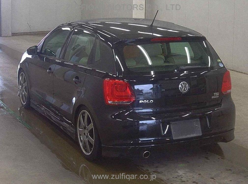 VOLKSWAGEN POLO 2013 Image 2