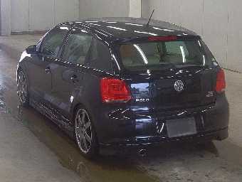 VOLKSWAGEN POLO 2013 Image 2