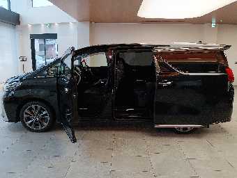 LEXUS LM350 2021 Image 14