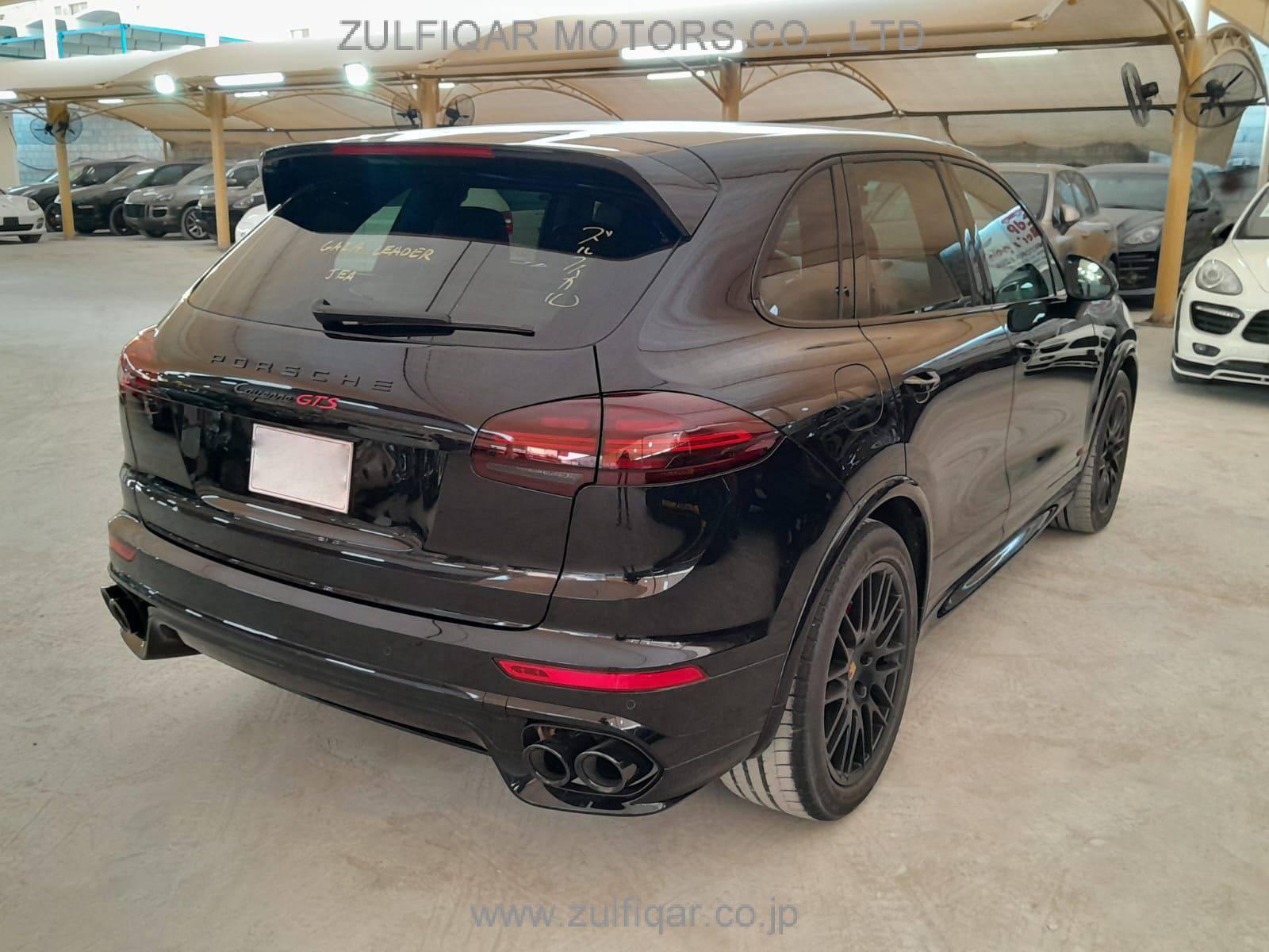 PORSCHE CAYENNE 2015 Image 2