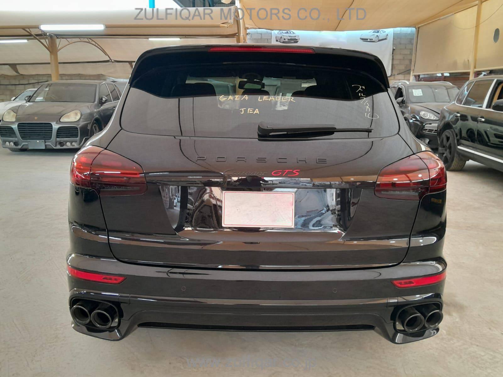 PORSCHE CAYENNE 2015 Image 4