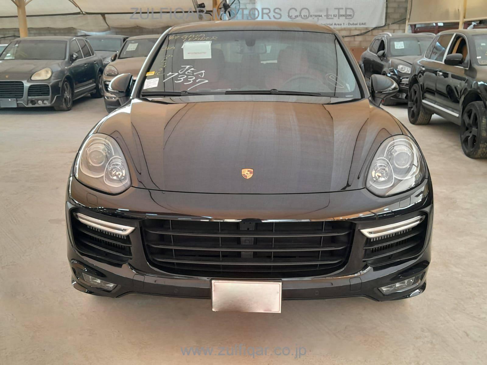 PORSCHE CAYENNE 2015 Image 8