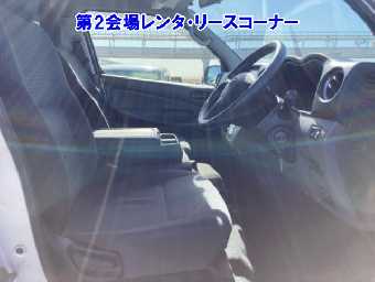 NISSAN NV350 CARAVAN 2017 Image 5