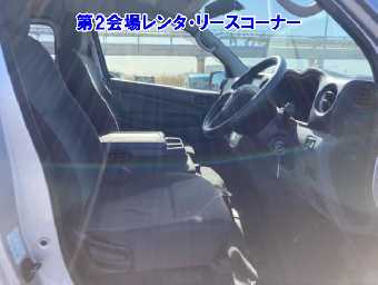 NISSAN NV350 CARAVAN 2017 Image 5