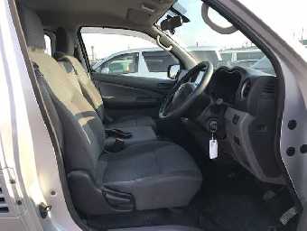 NISSAN NV350 CARAVAN 2016 Image 17