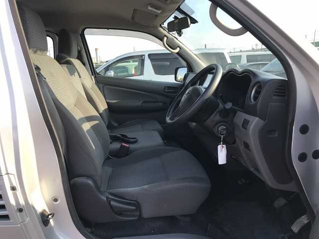 NISSAN NV350 CARAVAN 2016 Image 23