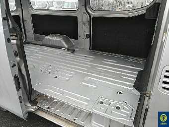 NISSAN NV350 CARAVAN 2016 Image 8