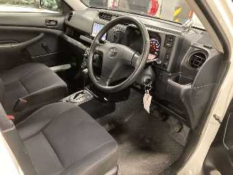 TOYOTA PROBOX 2018 Image 5