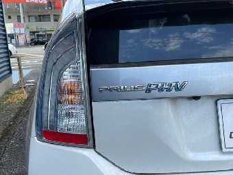 TOYOTA PRIUS PHV 2015 Image 12
