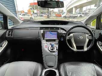 TOYOTA PRIUS PHV 2015 Image 19