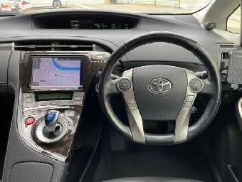 TOYOTA PRIUS PHV 2015 Image 20