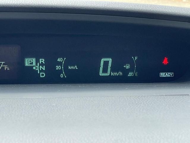 TOYOTA PRIUS PHV 2015 Image 27