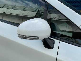 TOYOTA PRIUS PHV 2015 Image 8