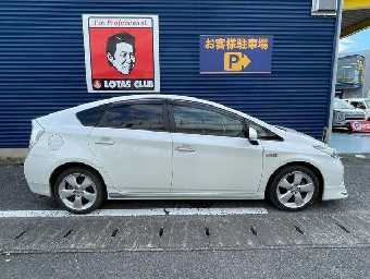 TOYOTA PRIUS PHV 2015 Image 10