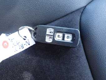 HONDA N-BOX CUSTOM 2019 Image 32