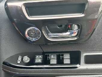 HONDA N-BOX CUSTOM 2019 Image 8