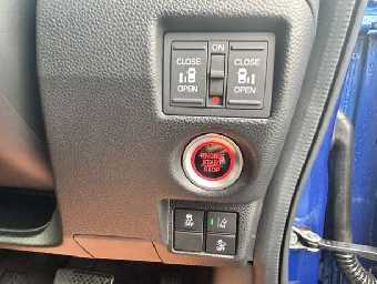 HONDA N-BOX CUSTOM 2019 Image 9