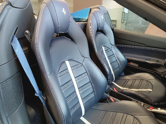 FERRARI 488 SPIDER 2016 Image 37