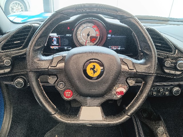 FERRARI 488 SPIDER 2016 Image 39