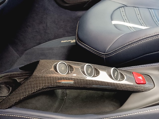 FERRARI 488 SPIDER 2016 Image 46