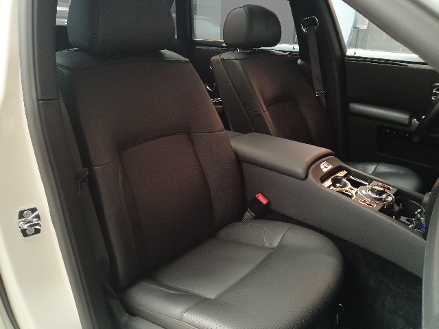 ROLLS ROYCE GHOST 2012 Image 27