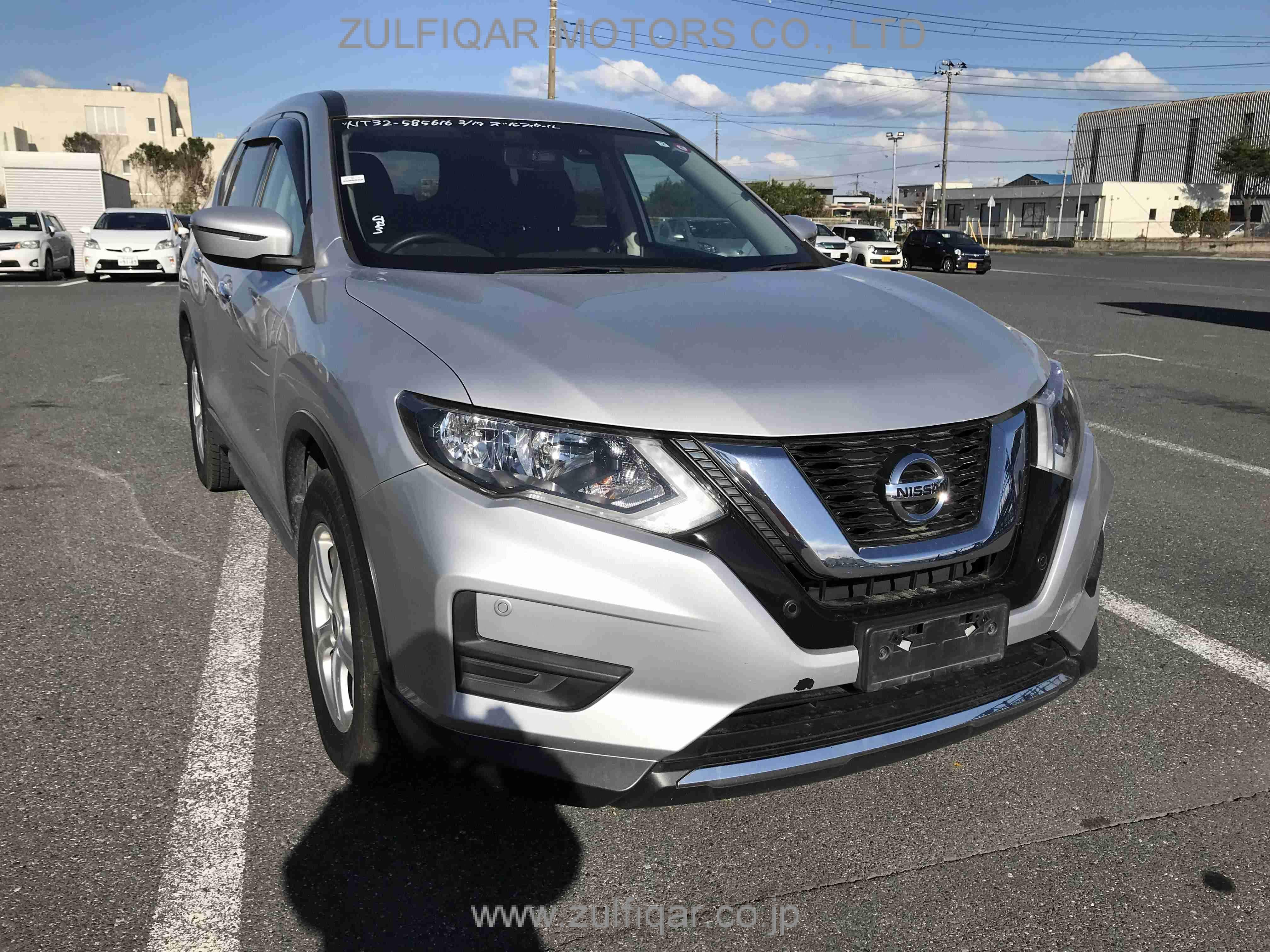 NISSAN X-TRAIL 2019 Image 10