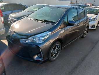 TOYOTA VITZ 2017 Image 20