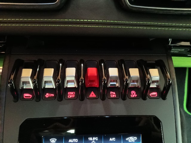 LAMBORGHINI HURACAN 2021 Image 39