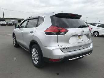 NISSAN X-TRAIL 2018 Image 11