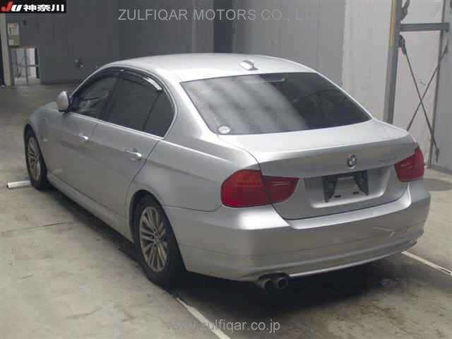 BMW 3 SERIES 2010 Image 2