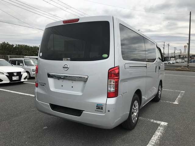 NISSAN NV350 CARAVAN 2016 Image 21