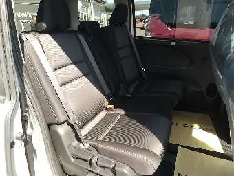 NISSAN SERENA 2018 Image 7