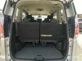 NISSAN SERENA 2018 Image 8