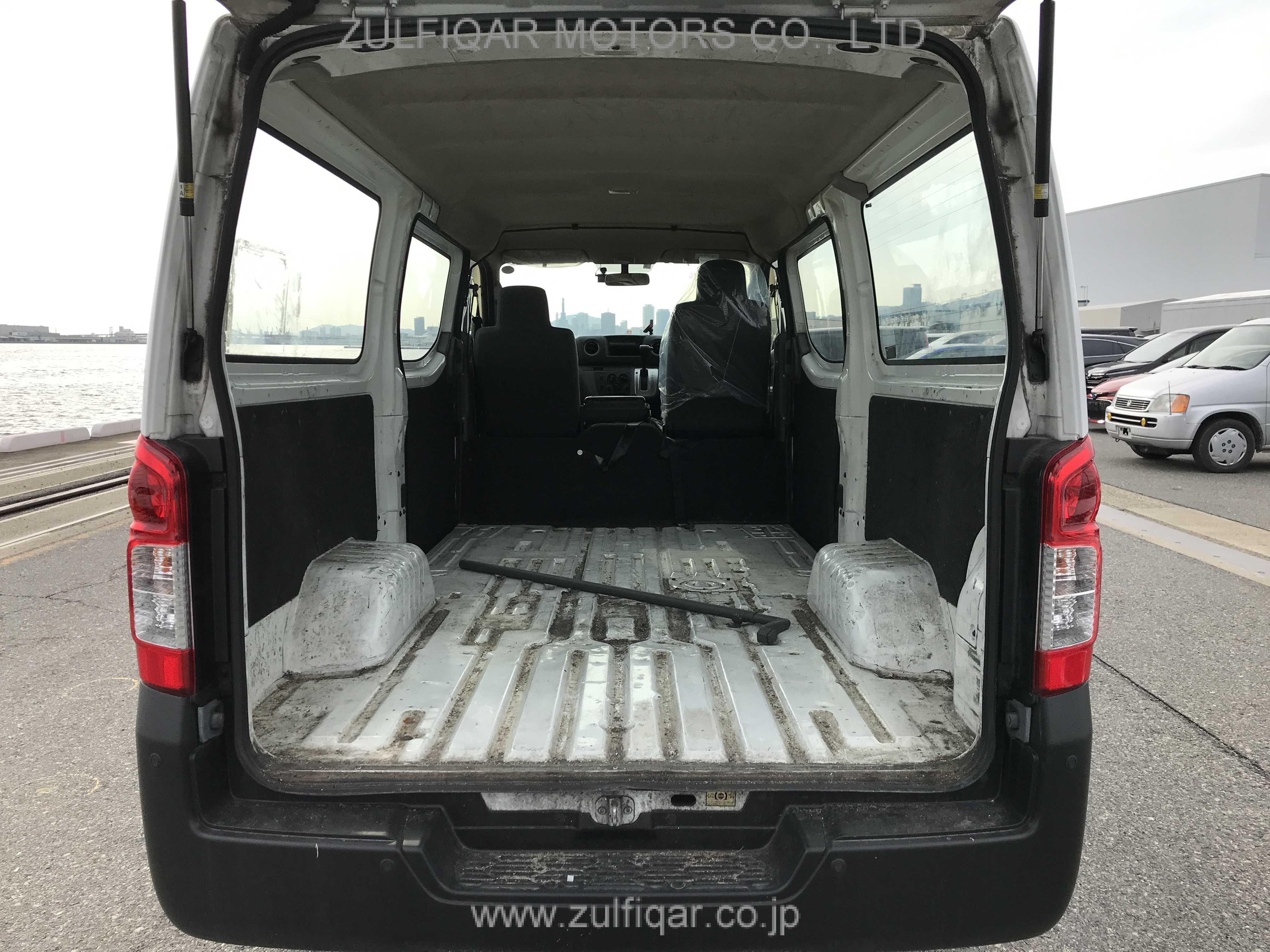 NISSAN NV350 CARAVAN 2016 Image 20