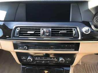 BMW 5 SERIES 2011 Image 6