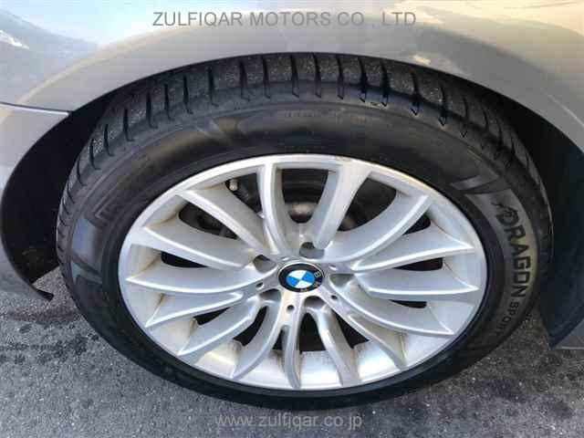 BMW 5 SERIES 2011 Image 9