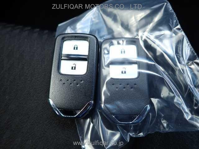 HONDA FIT HYBRID 2019 Image 8