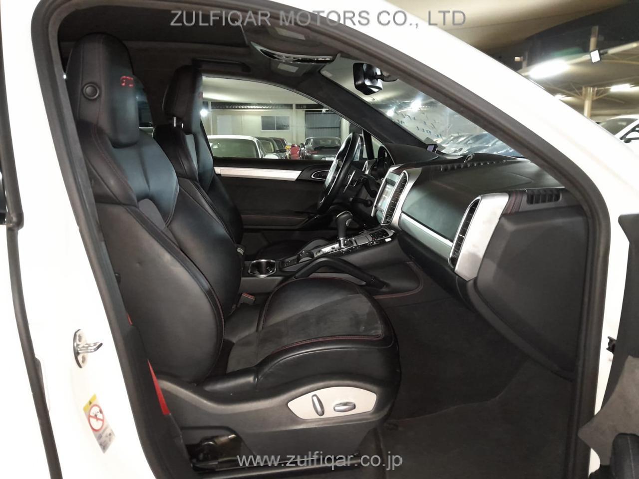 PORSCHE CAYENNE 2014 Image 22