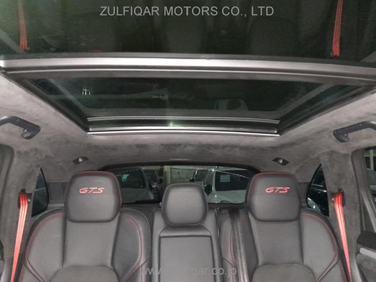 PORSCHE CAYENNE 2014 Image 25