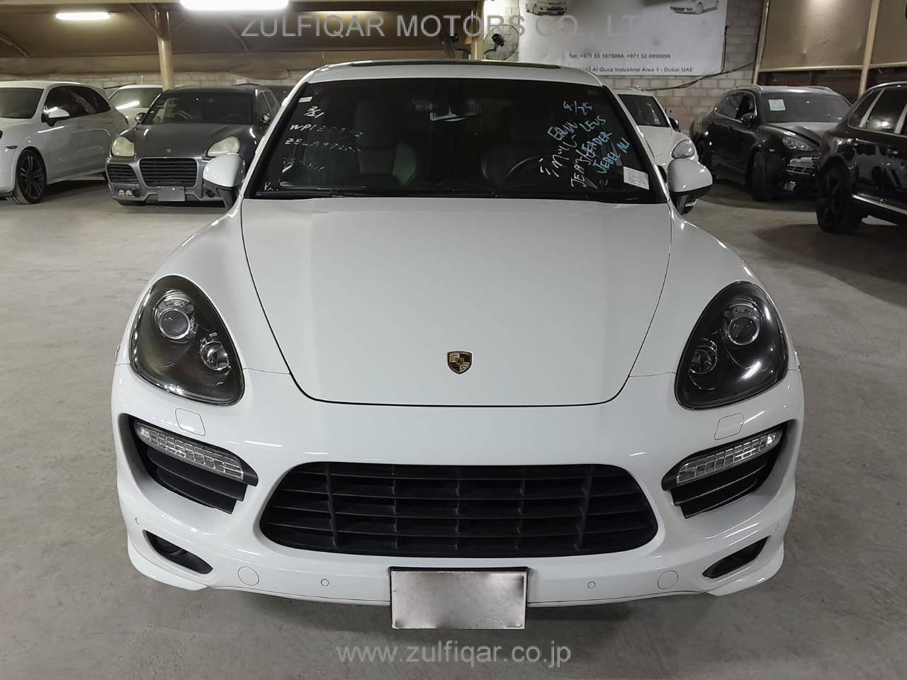 PORSCHE CAYENNE 2014 Image 8