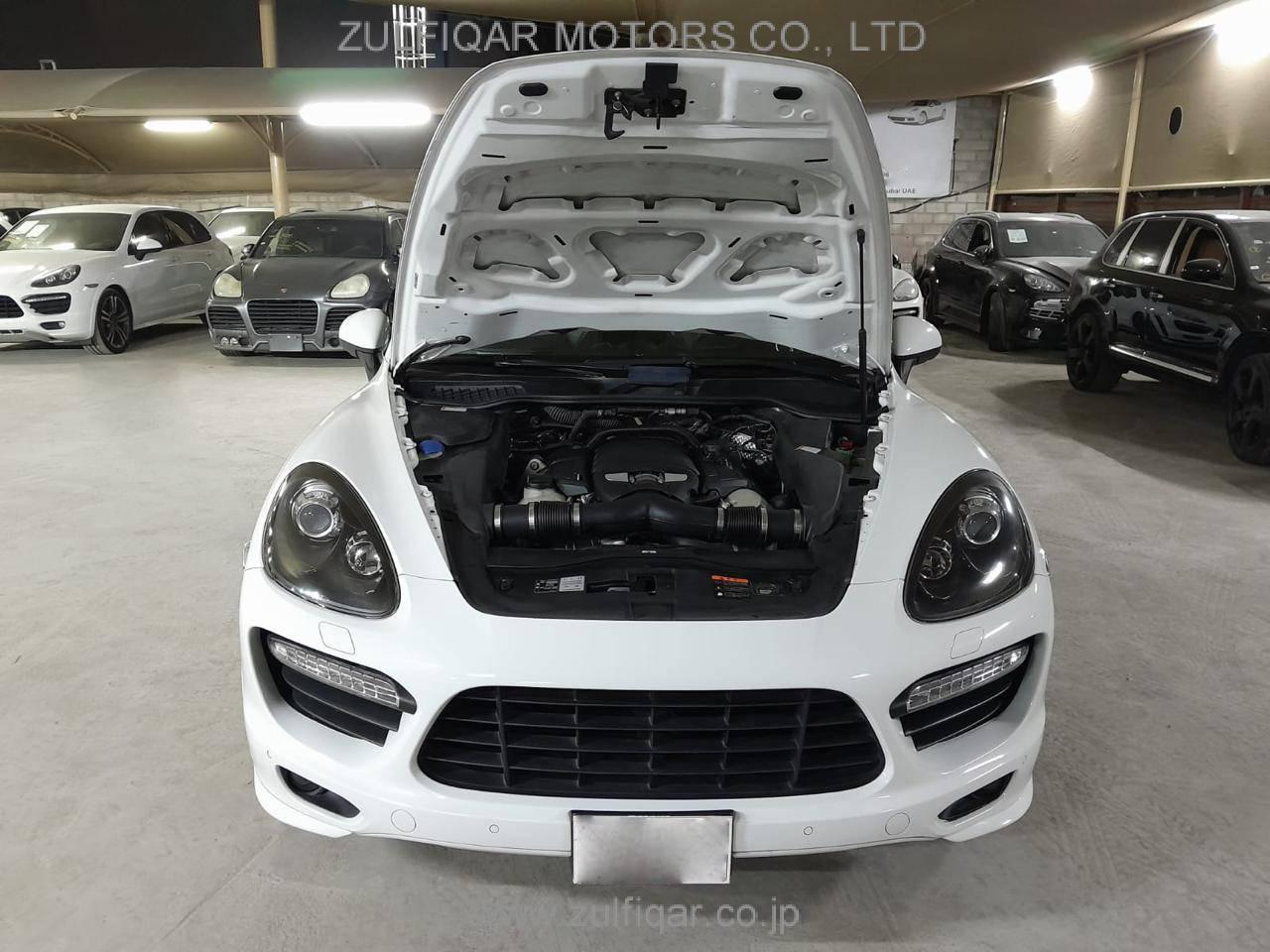 PORSCHE CAYENNE 2014 Image 9