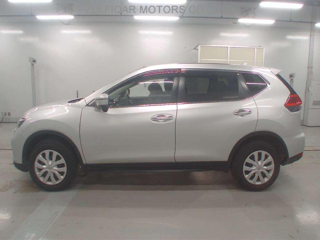 NISSAN X-TRAIL 2019 Image 4