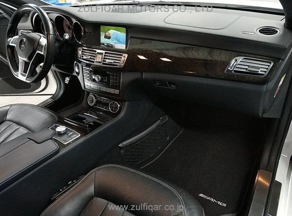 MERCEDES BENZ CLS CLASS 2011 Image 3