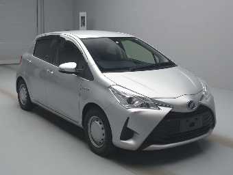 TOYOTA VITZ 2019 Image 3